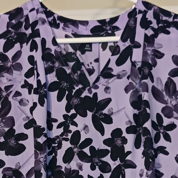 #81 3/$18 - Simply Vera Purple/Black Short Sleeve Top Size XS - Picture 4 of 6